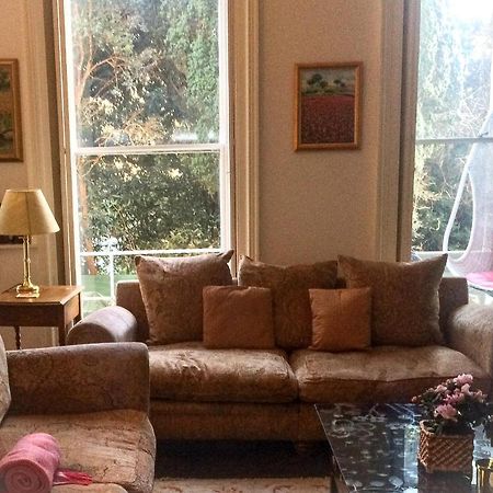 Huge Edwardian Room With 2 Balconies Фалмът Екстериор снимка